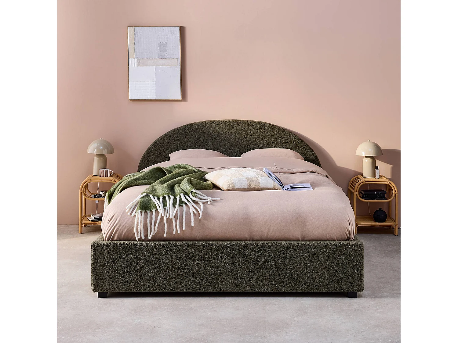 Lit coffre avec sommier à lattes et tête de lit. finition bouclette. kaki. L 206 x P 153.5 x H 102cm