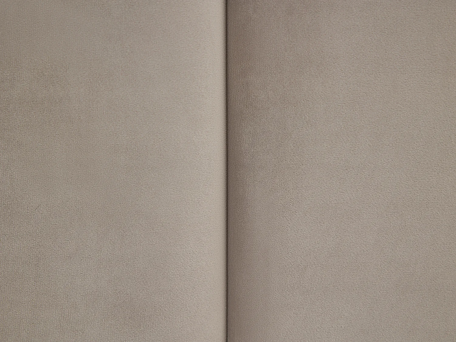 Lit coffre 160 x 200 cm avec tête de lit et lampe intégrée - Velours - Taupe + Matelas - SARETO