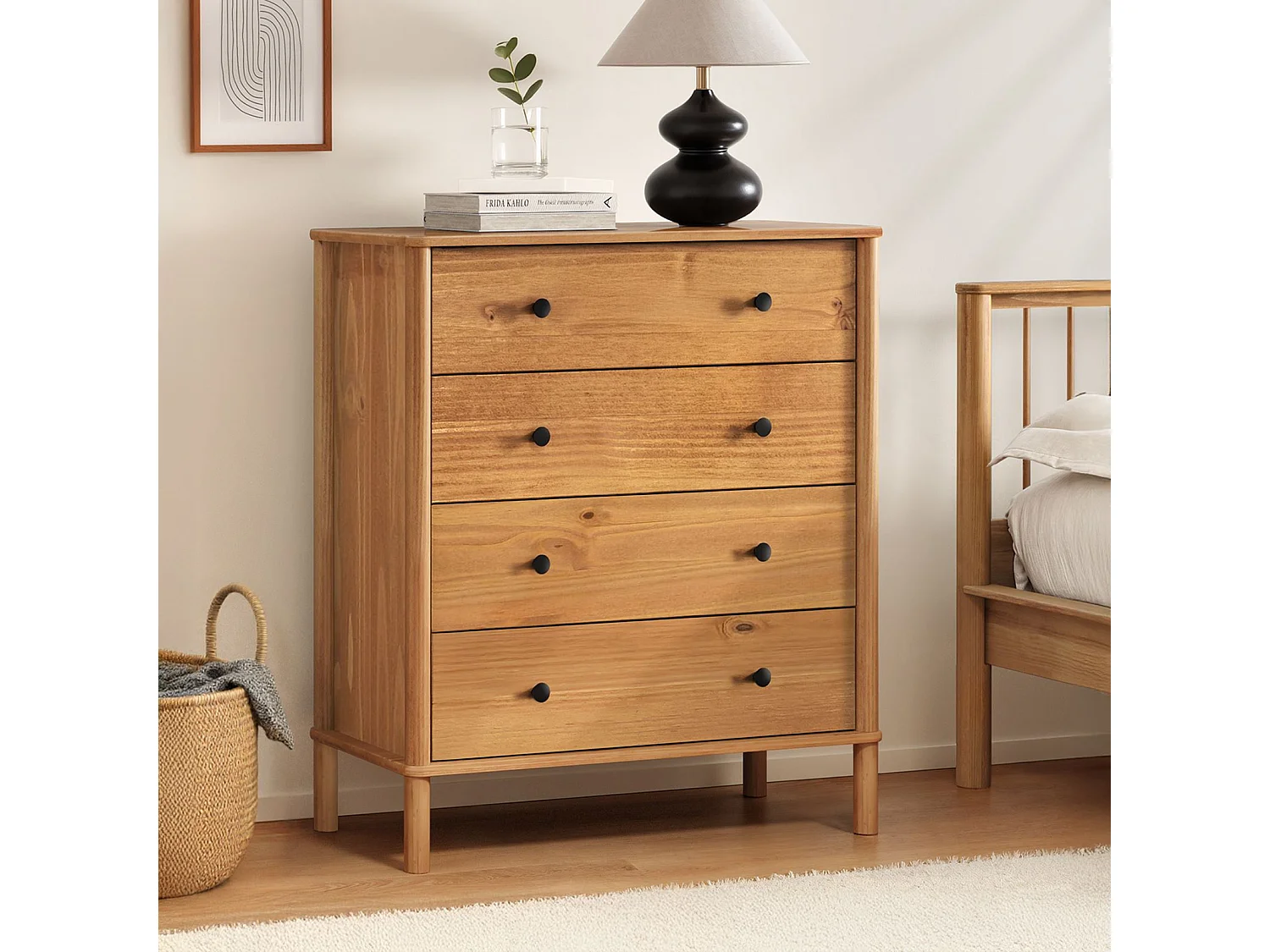 Commode chambre APOANA H 99 cm 4 tiroirs en bois massif coloris chêne meuble de rangement pour vêtements