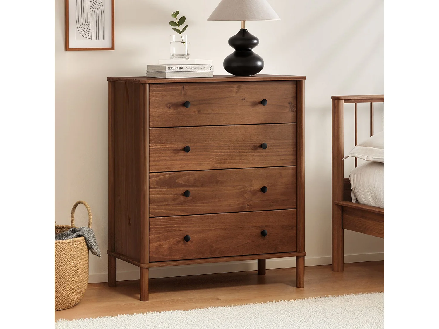Commode chambre APOANA H 99 cm 4 tiroirs en bois massif coloris châtaignier meuble de rangement pour vêtements