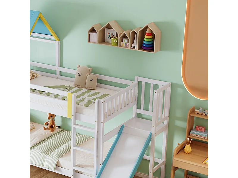 Lits superposés cabane 2 x 90 x 190 cm - avec toit et fenêtre, grille, escalier, toboggan - Pin et MDF - Blanc + Bleu