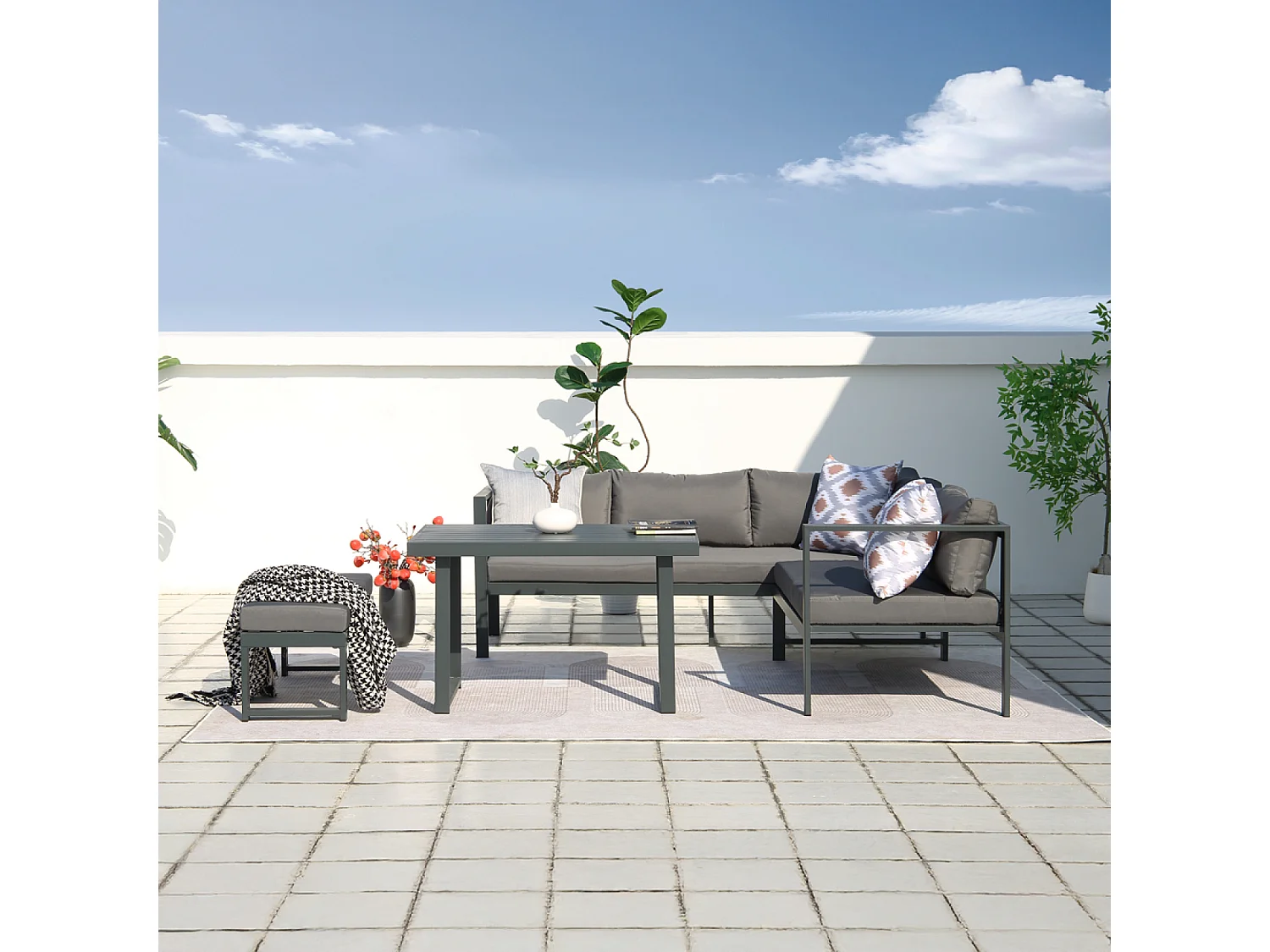 salon de jardin panoramique 8 places en résine tressée noir et gris MARBELLA