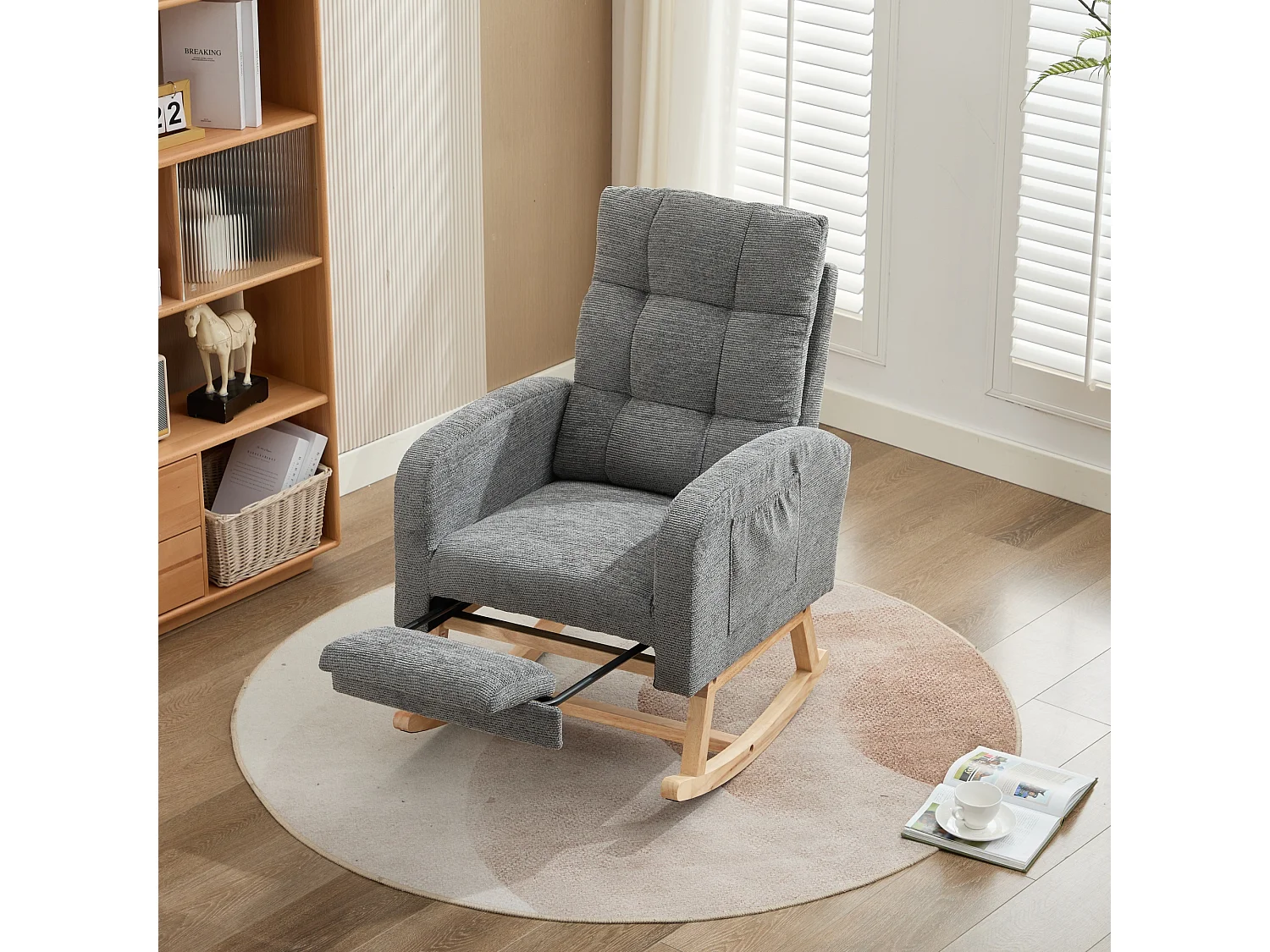 Fotel bujany 132x50x99cm - Konstrukcja z litego drewna - Welur - Szary