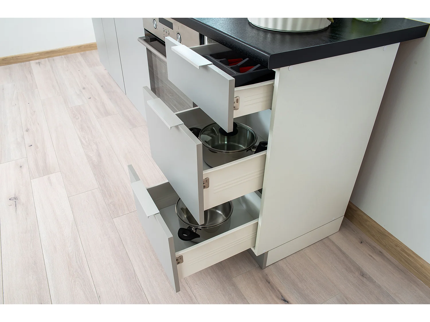 Cuisine complète Ela 7 éléments couleur chêne/gris clair - Longueur 240 cm