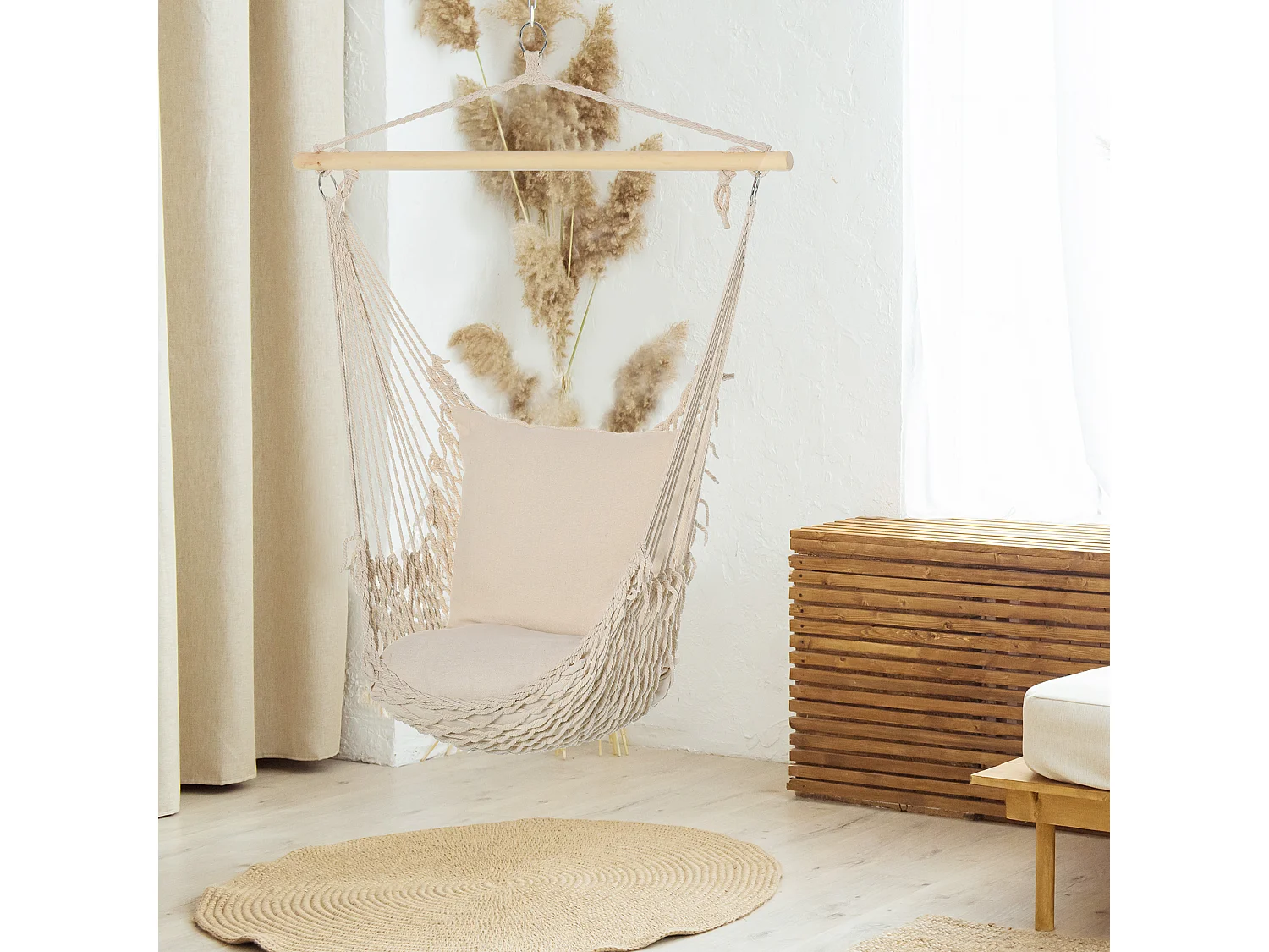 Chaise suspendue - fauteuil suspendu - assise dossier rembourrés - bois macramé tissu beige