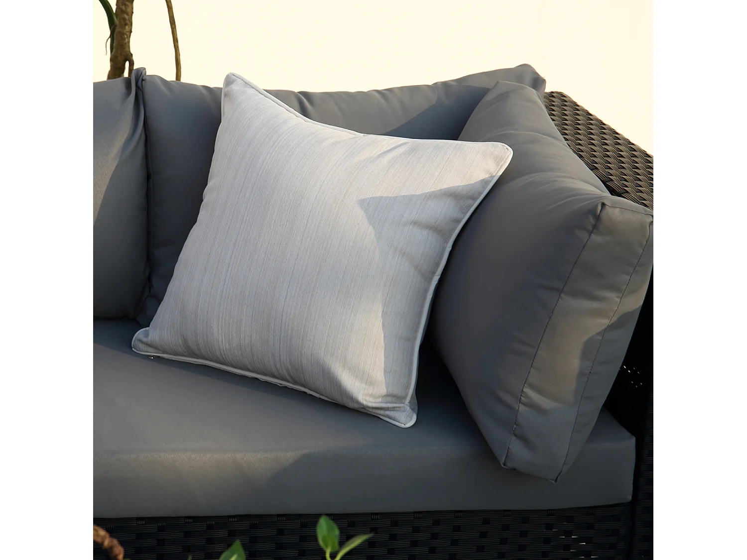 Salon de jardin modulable 6 places en résine gris et beige SALENTO