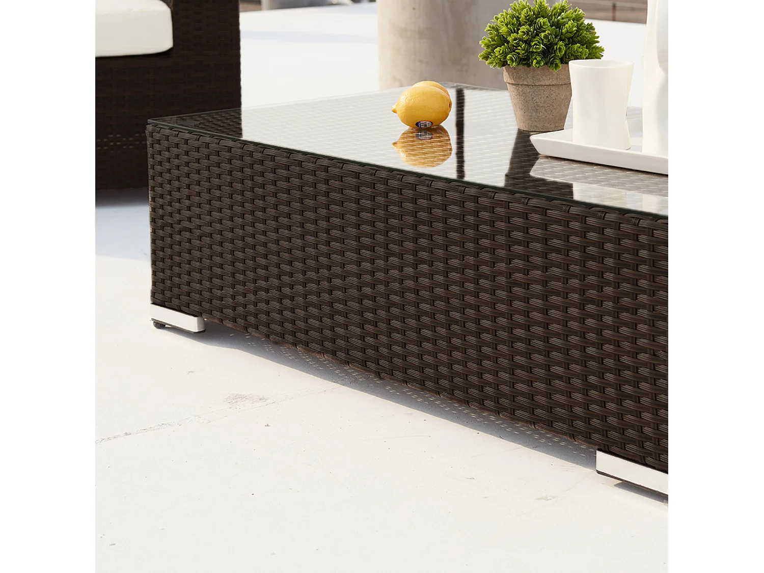 salon de jardin panoramique 8 places en résine tressée marron et blanc SALENTO