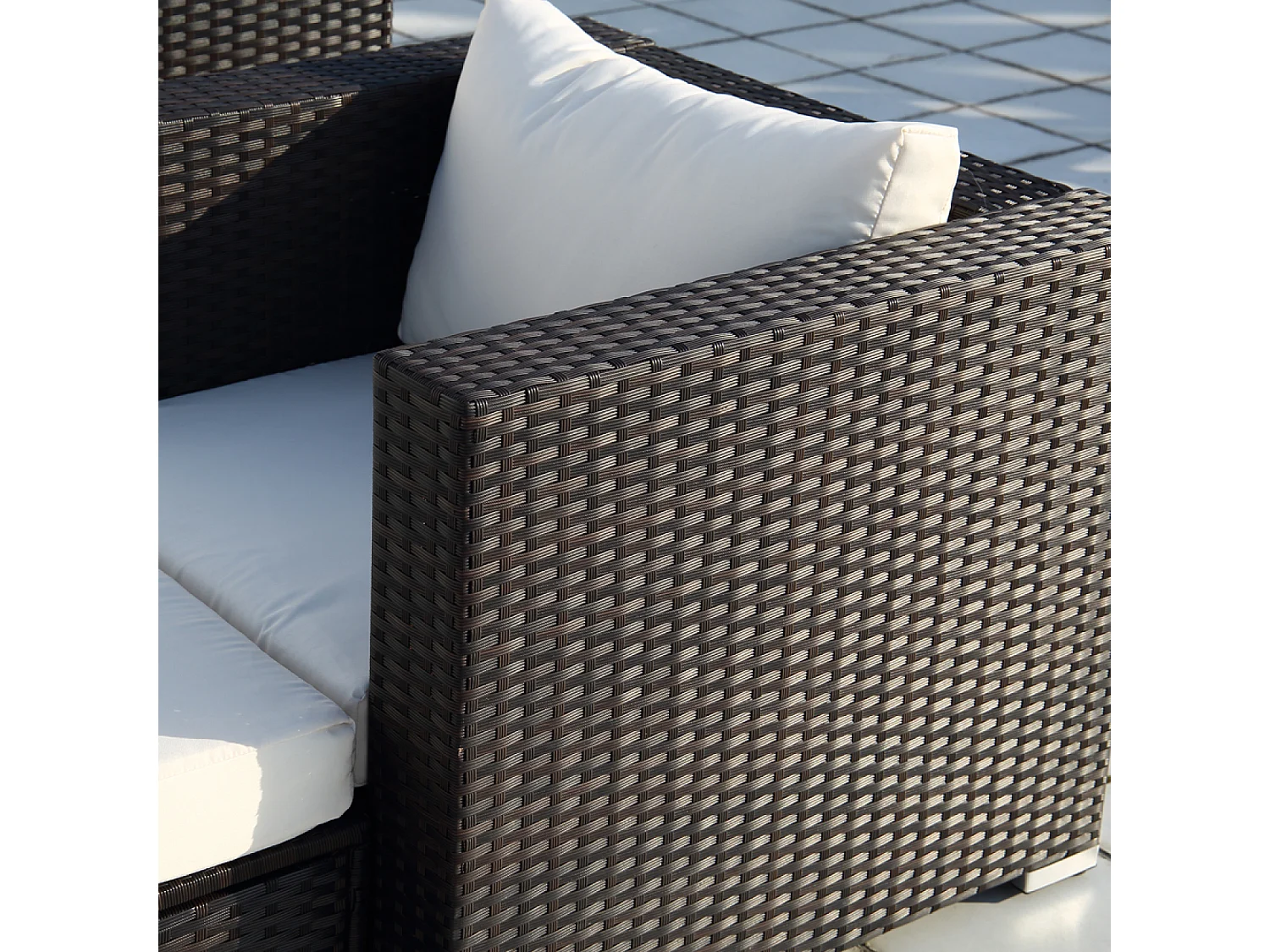 STALLA Arredo giardino componibile 13/14 posti in resina intrecciata bianca e nera