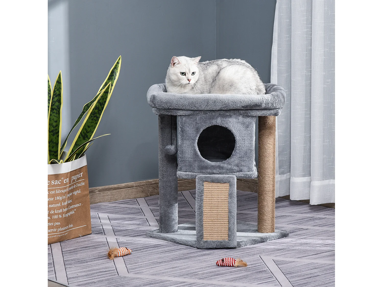 Arbre à chat grattoir griffoir niche panier d'observation boule peluche gris