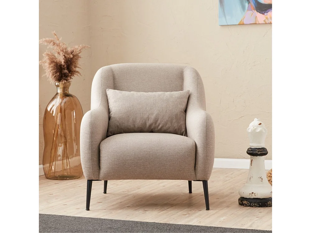 Fauteuil beige avec coussin en lin BRISSETT