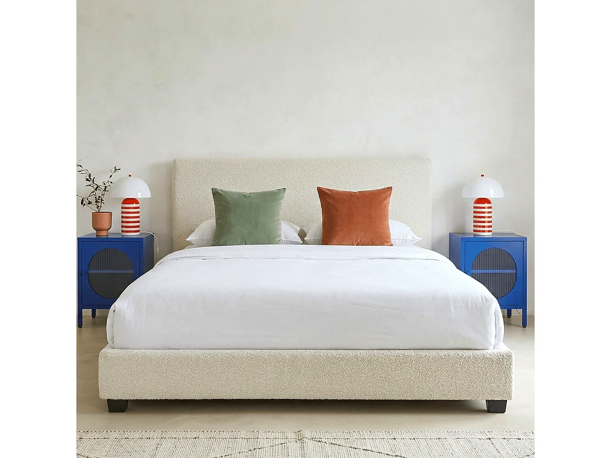Lit adulte 180x200 cm avec tête de lit capitonnée en tissu bouclé beige - William