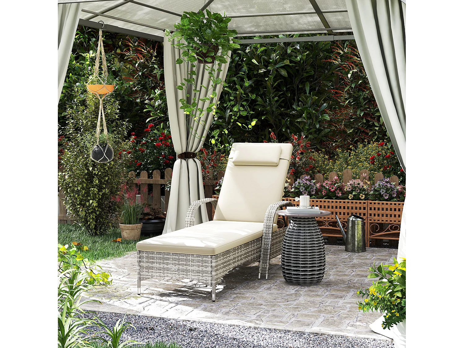 Transat bain de soleil grand confort : matelas, têtière, inclinaison réglable multipositions, accoudoirs, roulettes résine tressée gris clair