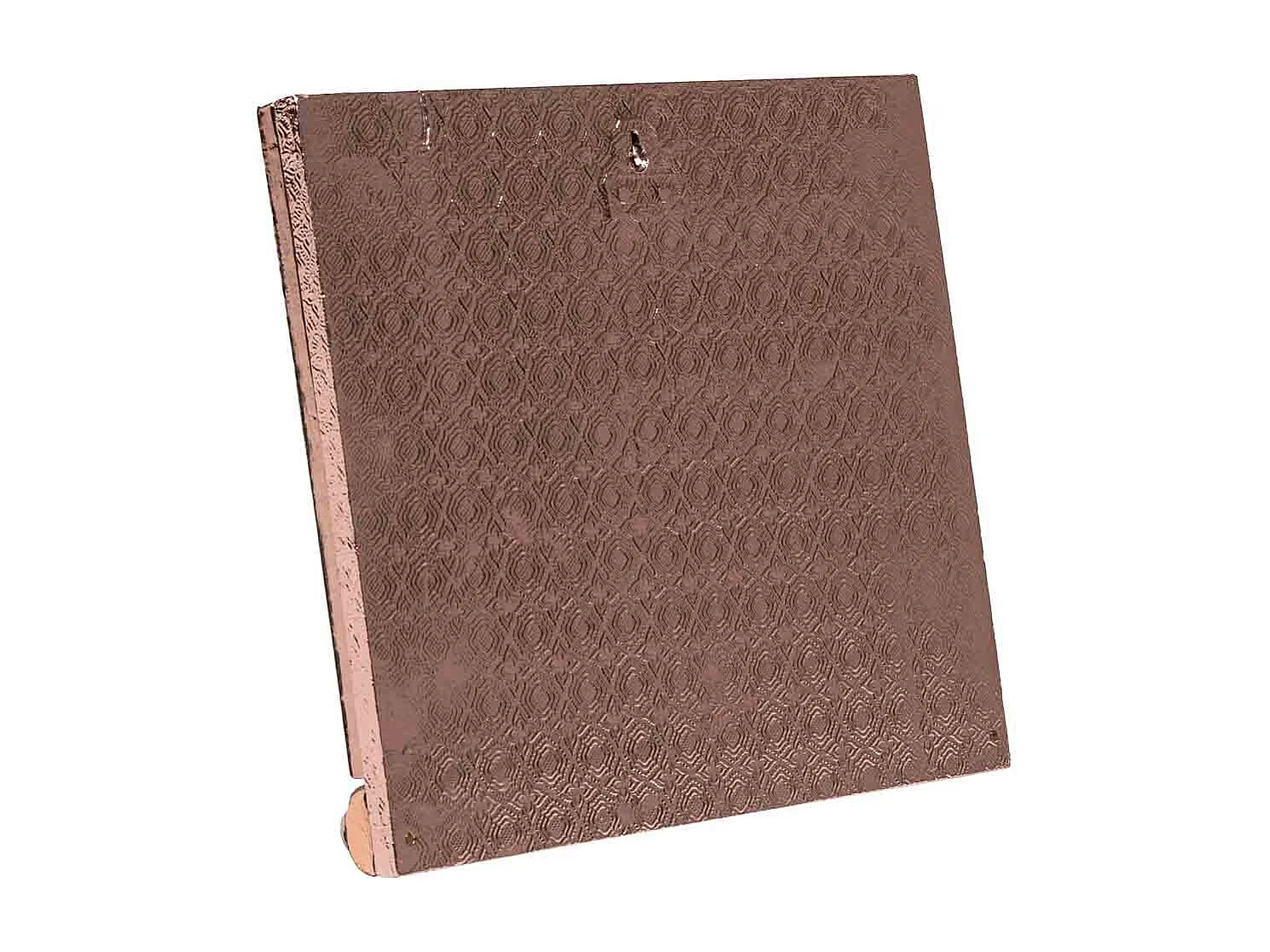 Llavero de metal repujado color cobre 22,5x17,5x2