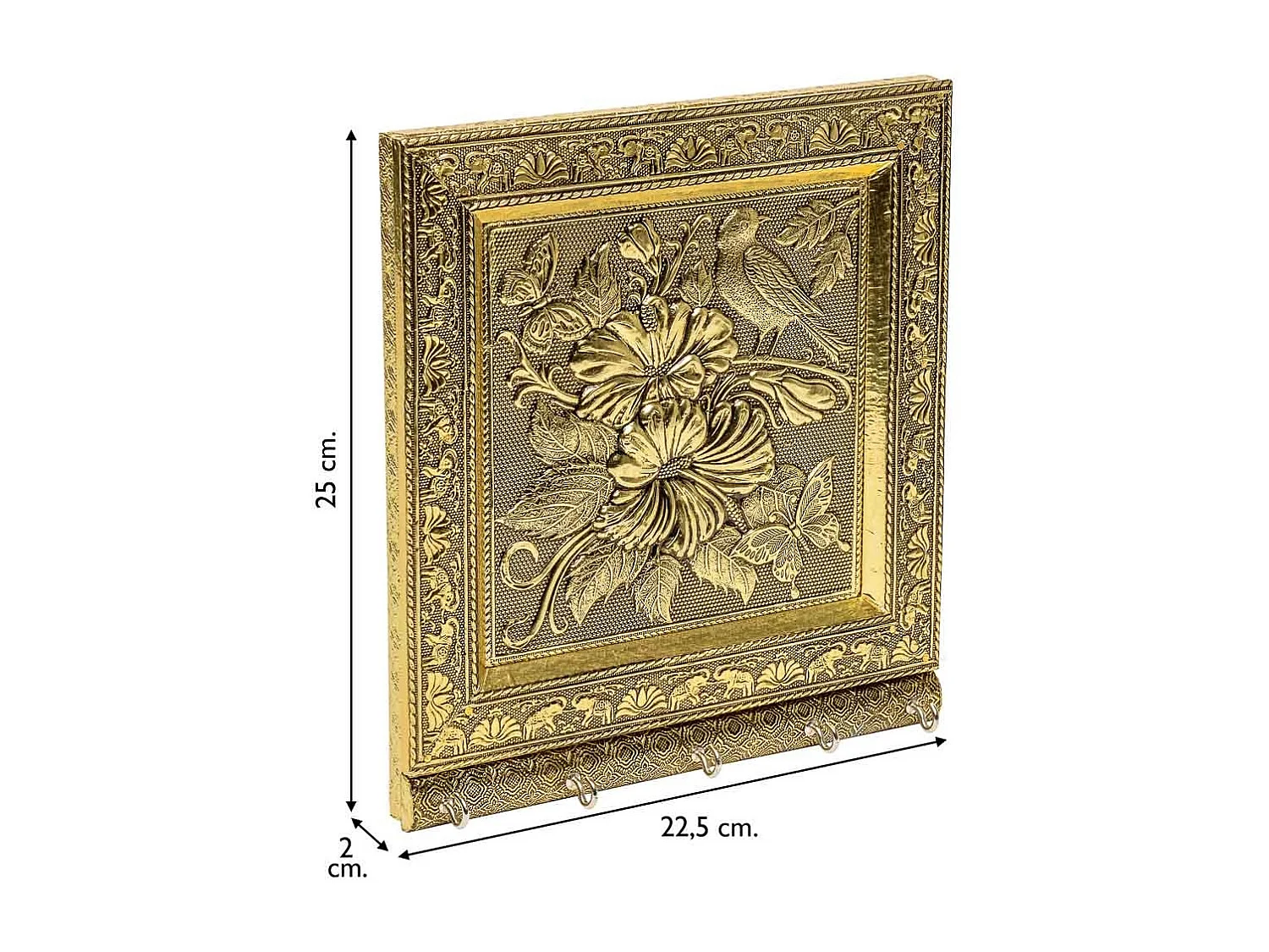 Llavero de metal repujado dorado 25x22,5x2
