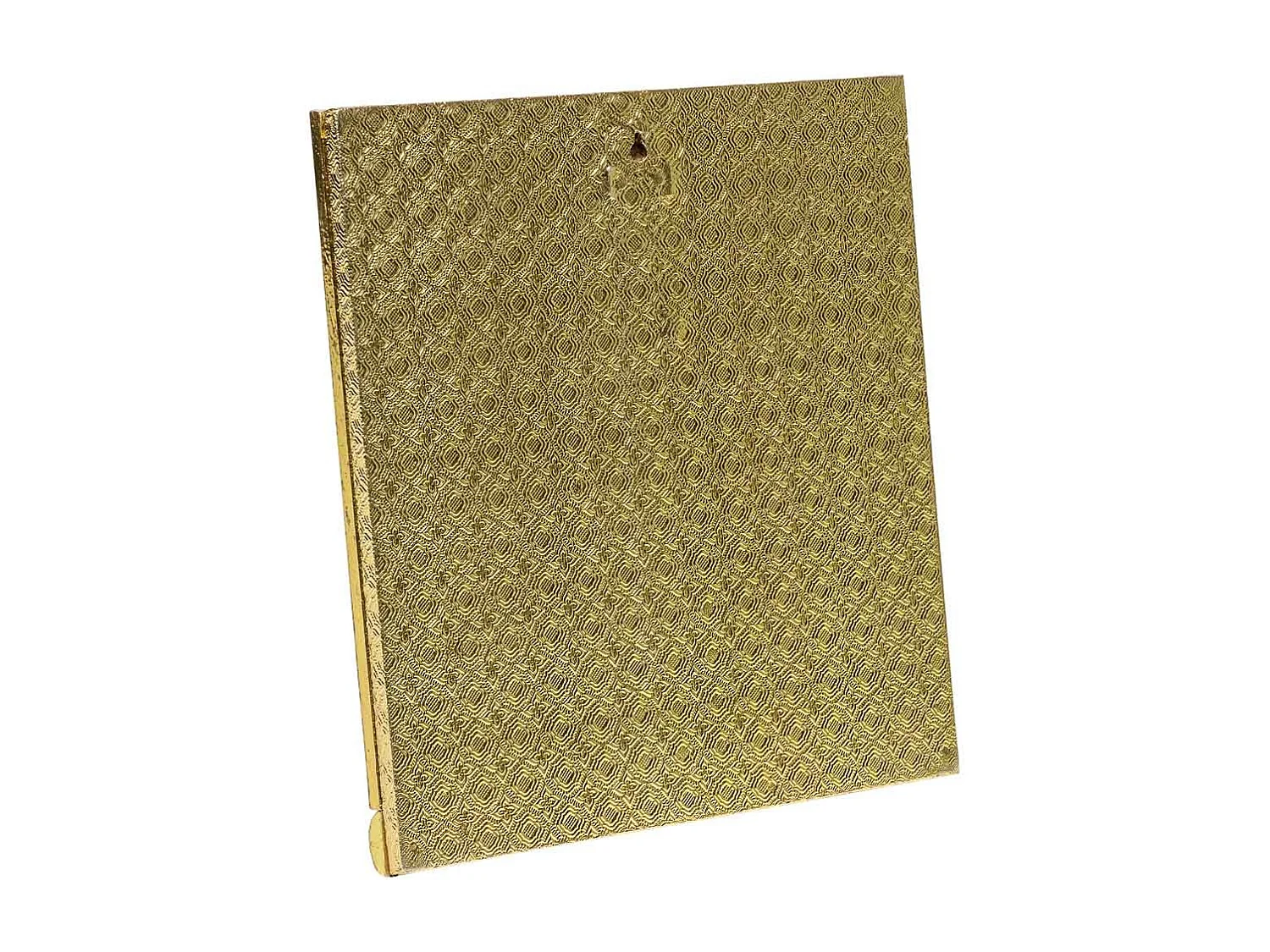 Llavero de metal repujado dorado 25x22,5x2