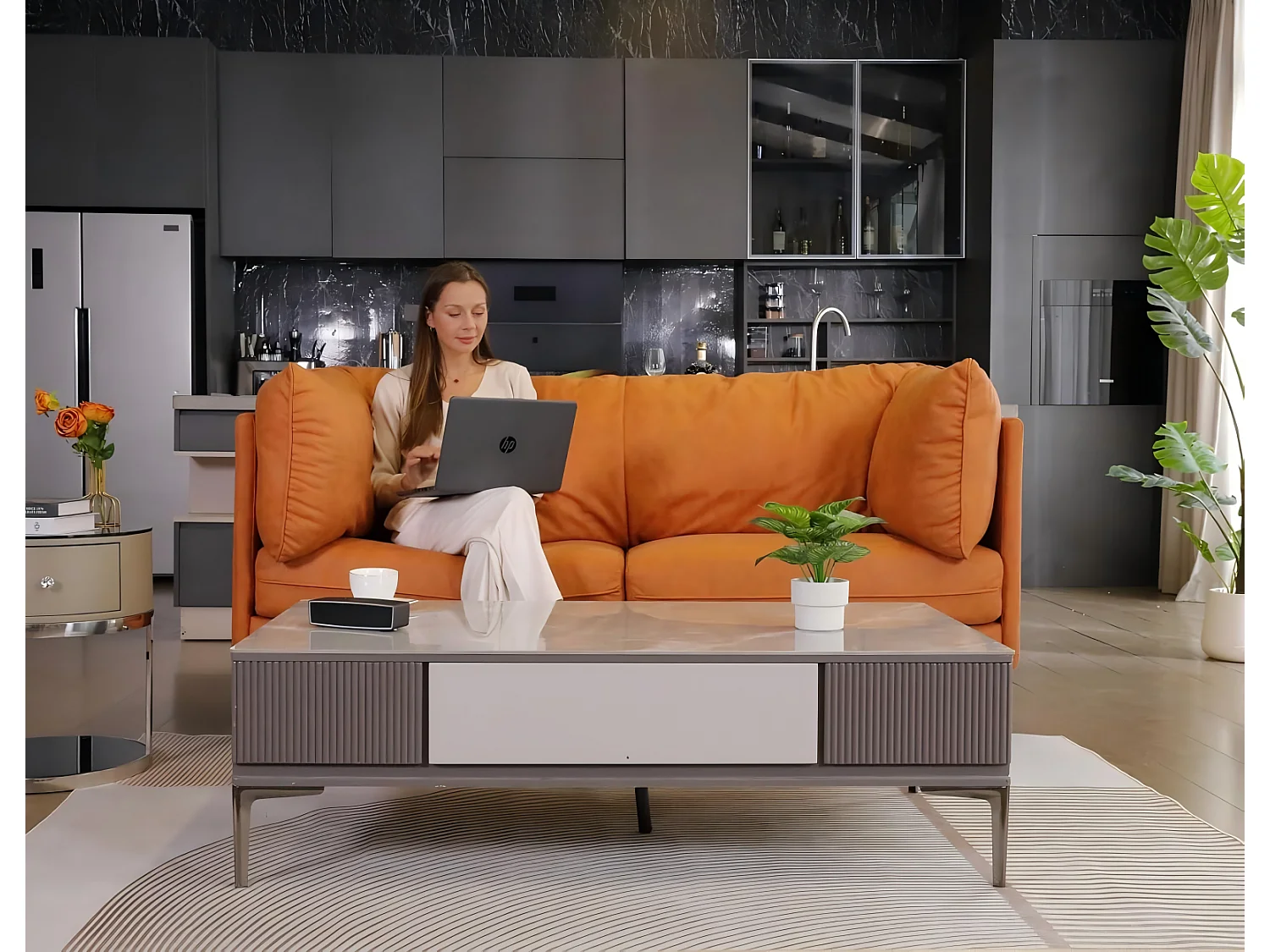 Canapé en simili orange, 2-3 places, avec 56cm coussins d'assise profonds et confortables, 185x76x90cm