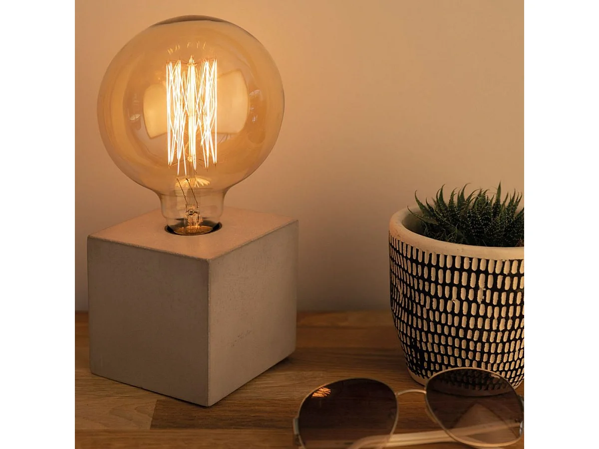 Ampoule déco filament carbone Globe Ø125mm E27 - Elexity