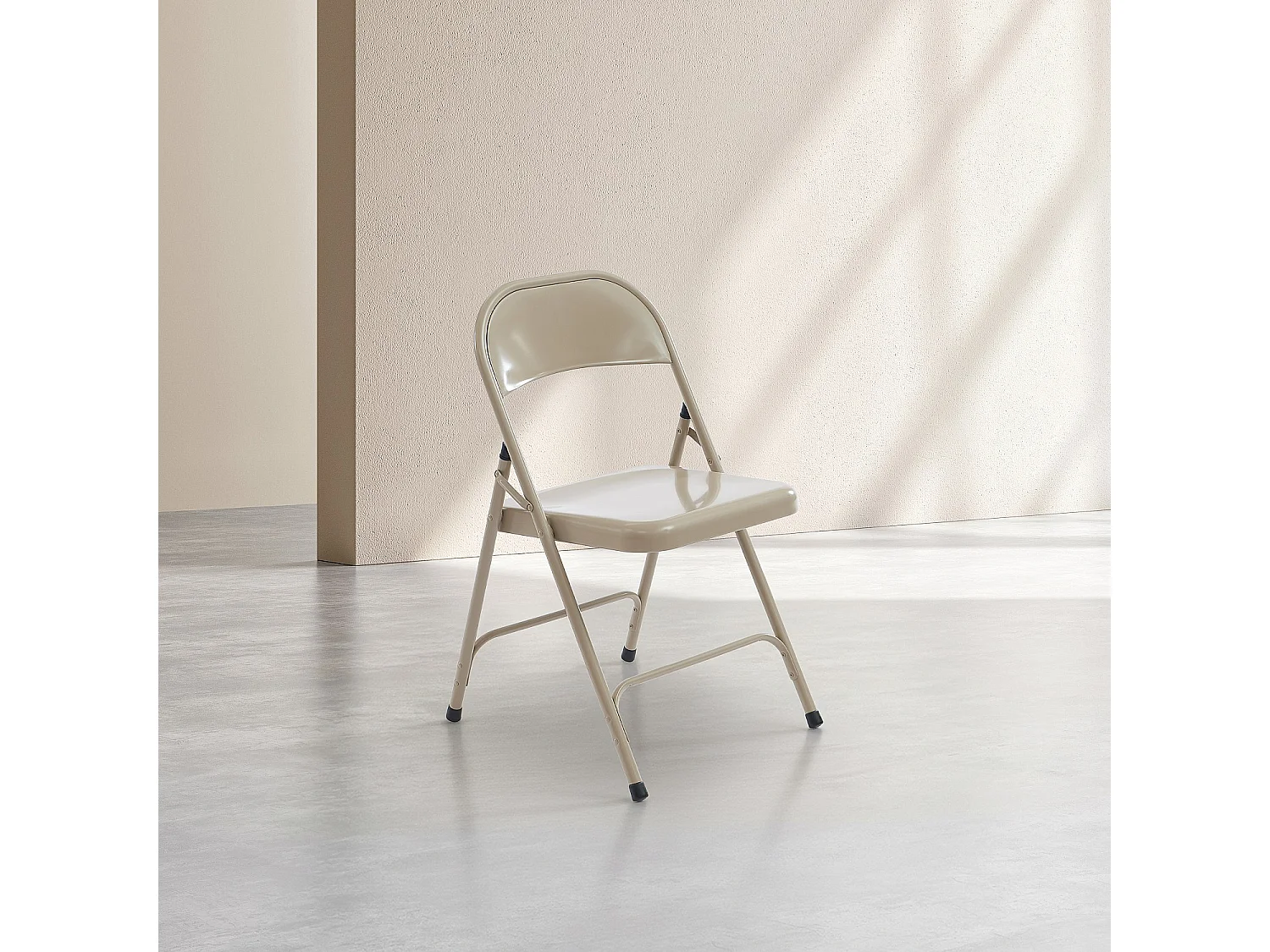 Habitat - Chaise pliante en acier laqué - Sable - Macadam