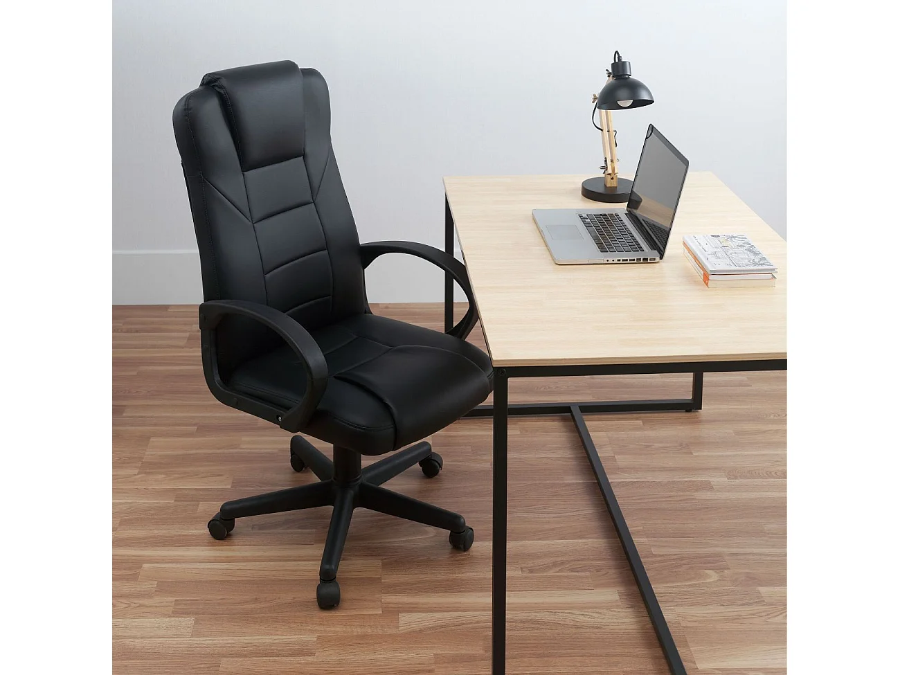Silla de oficina con altura regulable en negro 110-122x64 cm Lawyer Negro