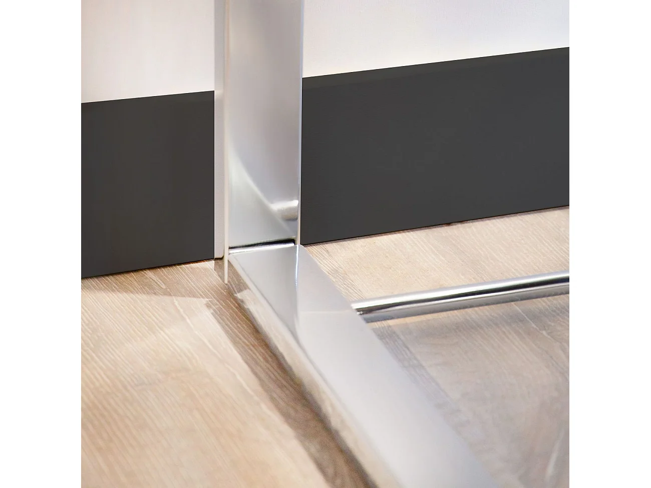 Mesa de escritorio Benetto patas cromadas 75x100x50 cm Adec