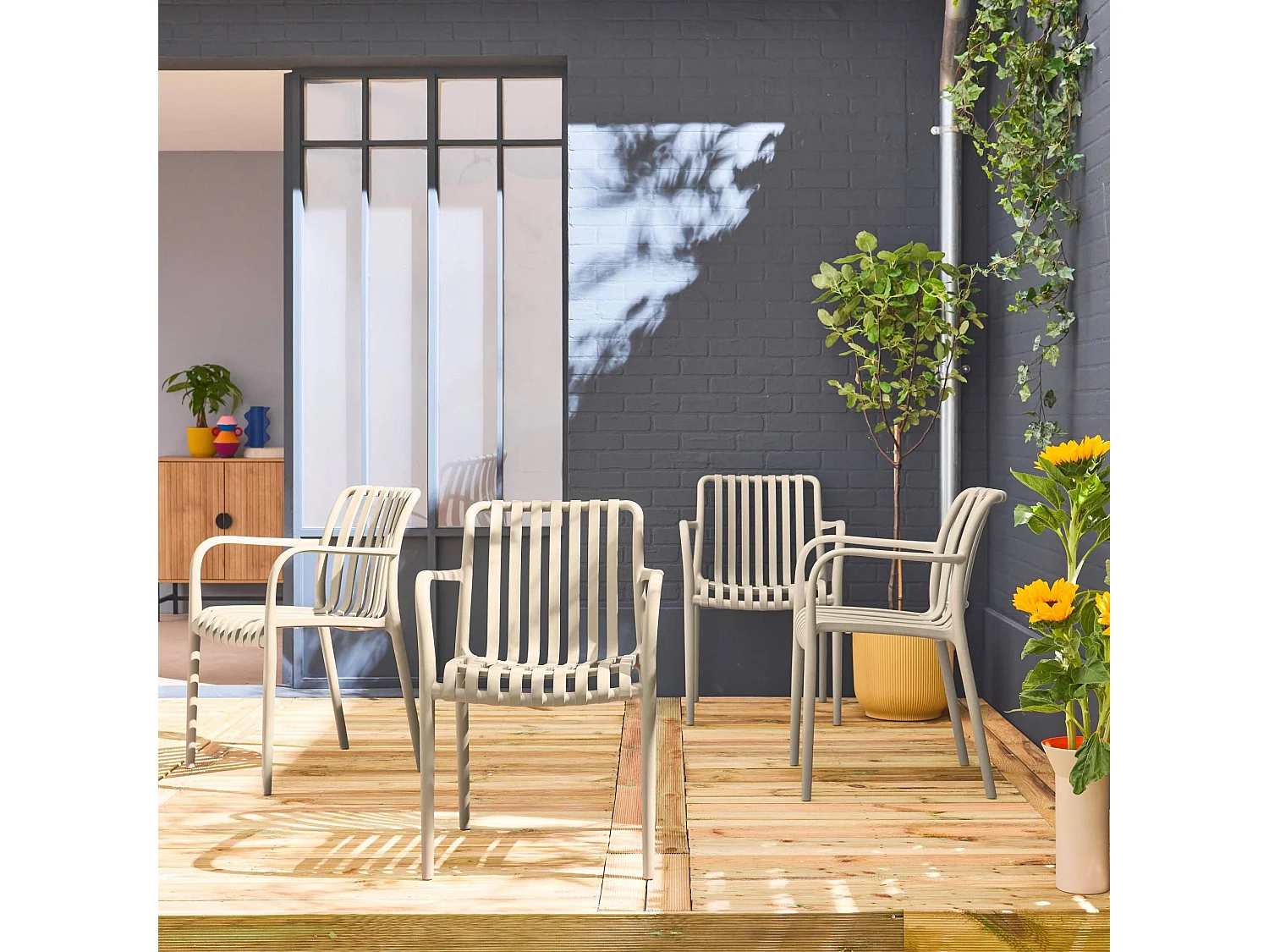 Sillón de jardín con diseño lineal, set de 4 beige