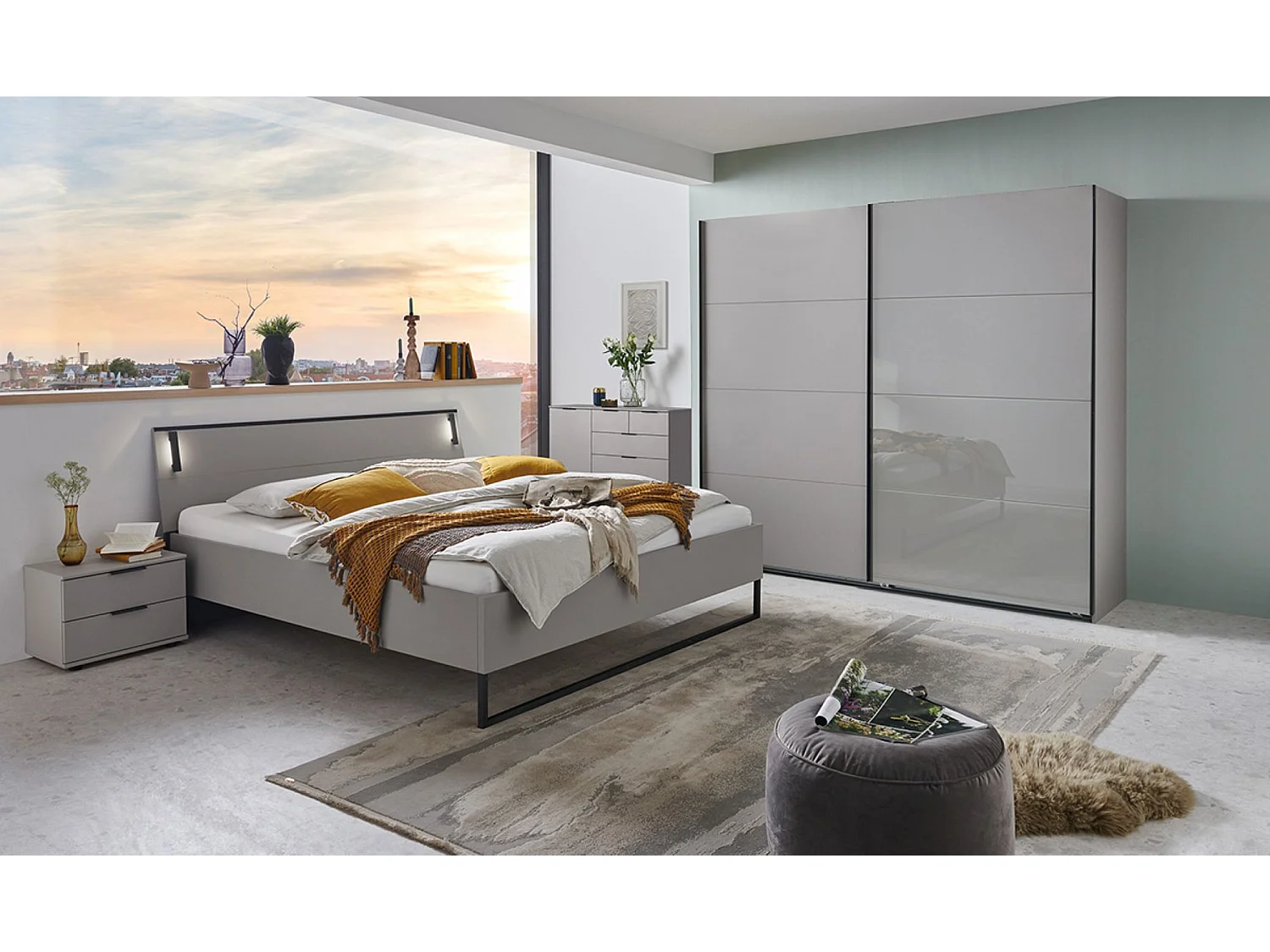 Chambre à coucher complète adulte ( lit adulte 160 x 200 cm+ Commode combinée + chevet+ Armoire)