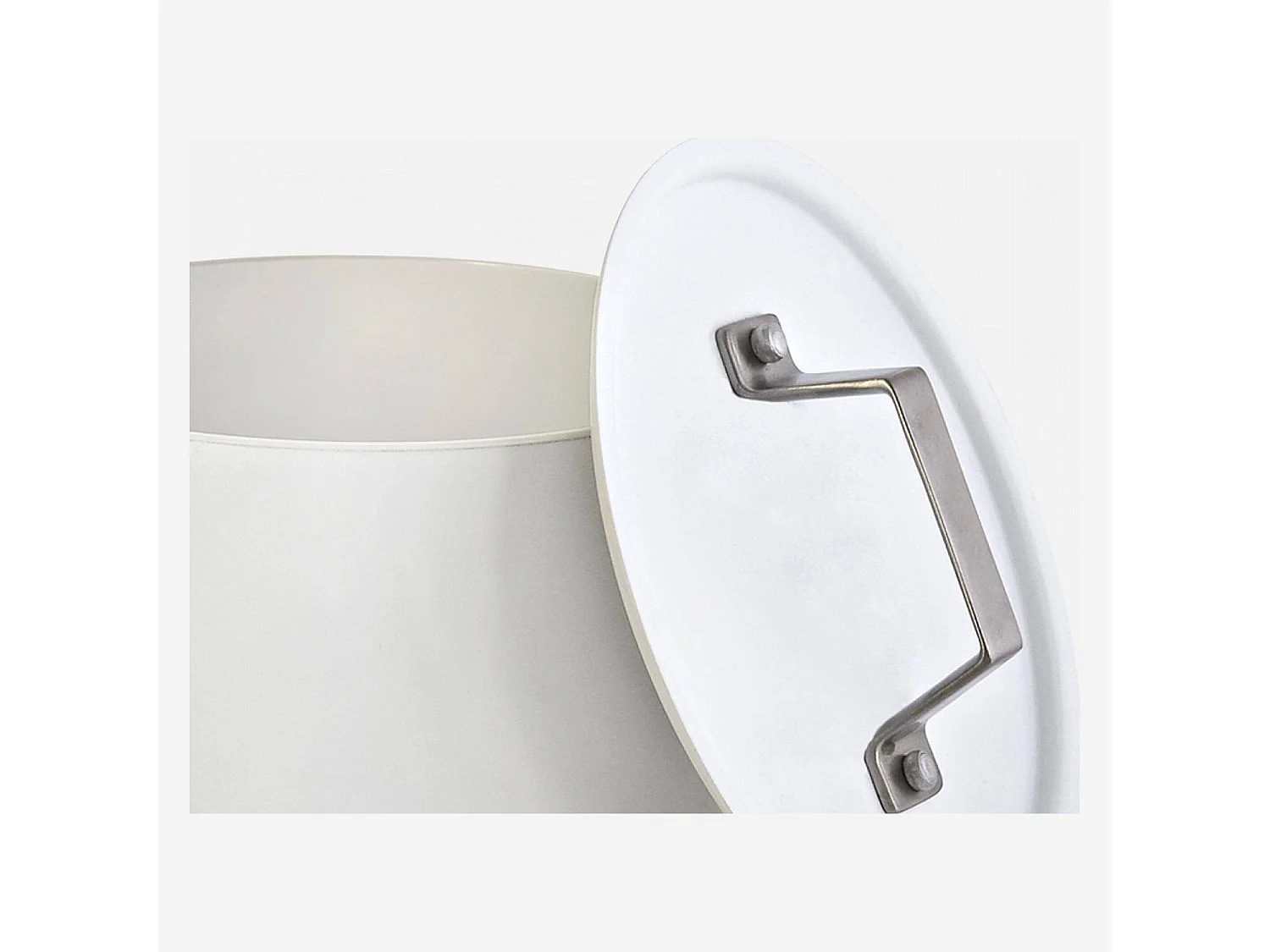 Habitat - Casserole avec couvercle 18 cm en aluminium extérieur blanc et revêtement intérieur céramique - Denver II