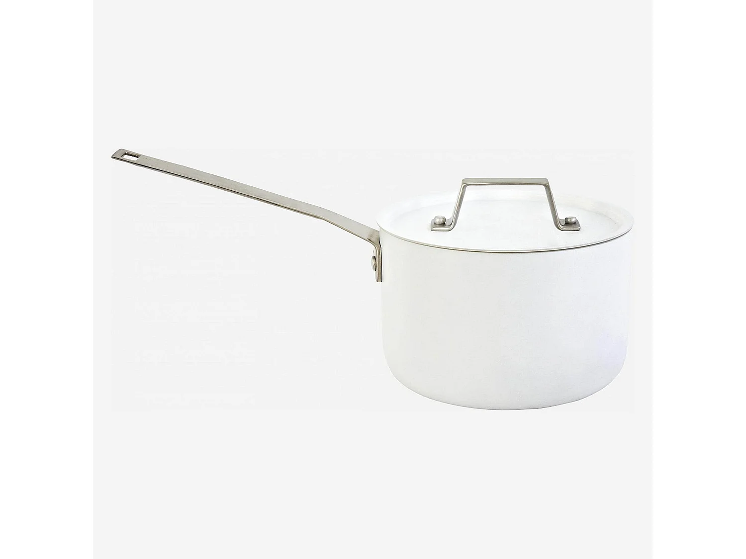 Habitat - Casserole avec couvercle 18 cm en aluminium extérieur blanc et revêtement intérieur céramique - Denver II