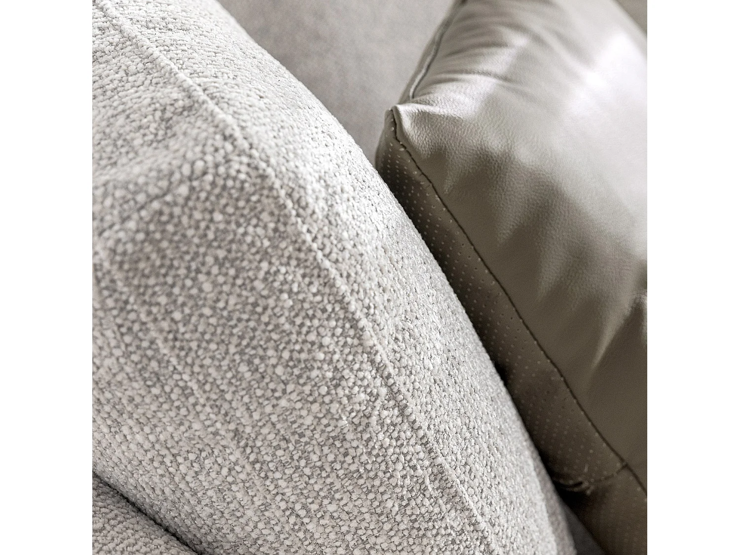 Canapé d'angle gauche en tissu et dossier déhoussable garni de plumes - Écru mélangé - Design by Federica Francini