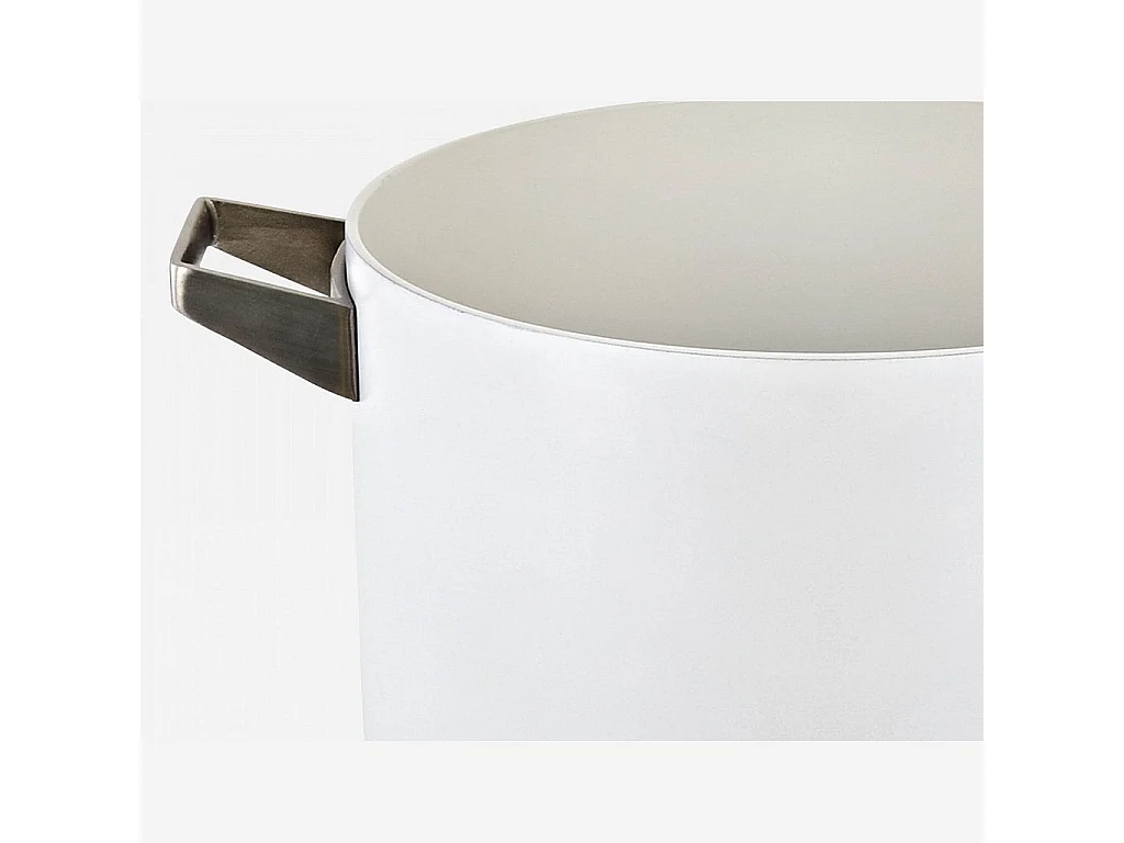 Habitat - Marmite avec couvercle 26 cm en aluminium extérieur blanc et revêtement intérieur céramique - Denver II