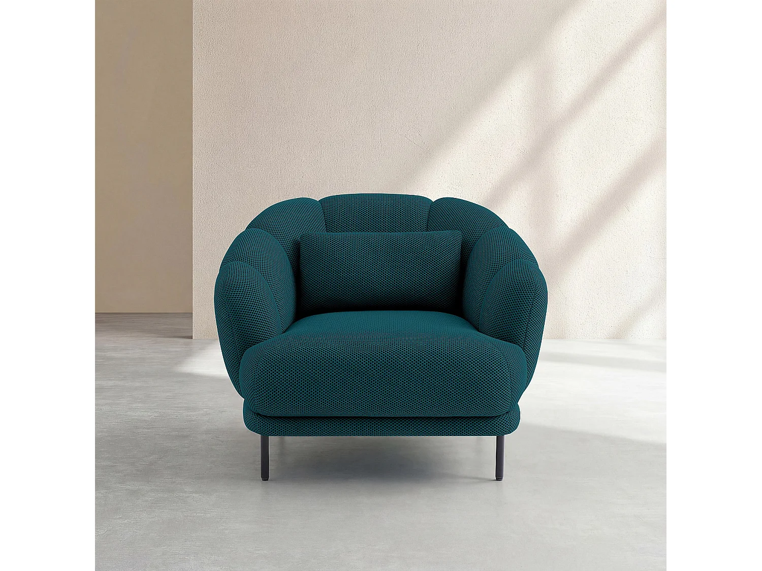 Habitat - Fauteuil en tissu 3D et métal noir - Bleu canard - Design by Federica Francini PARATY