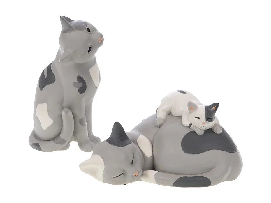 Chat maman et bébé dormeur
