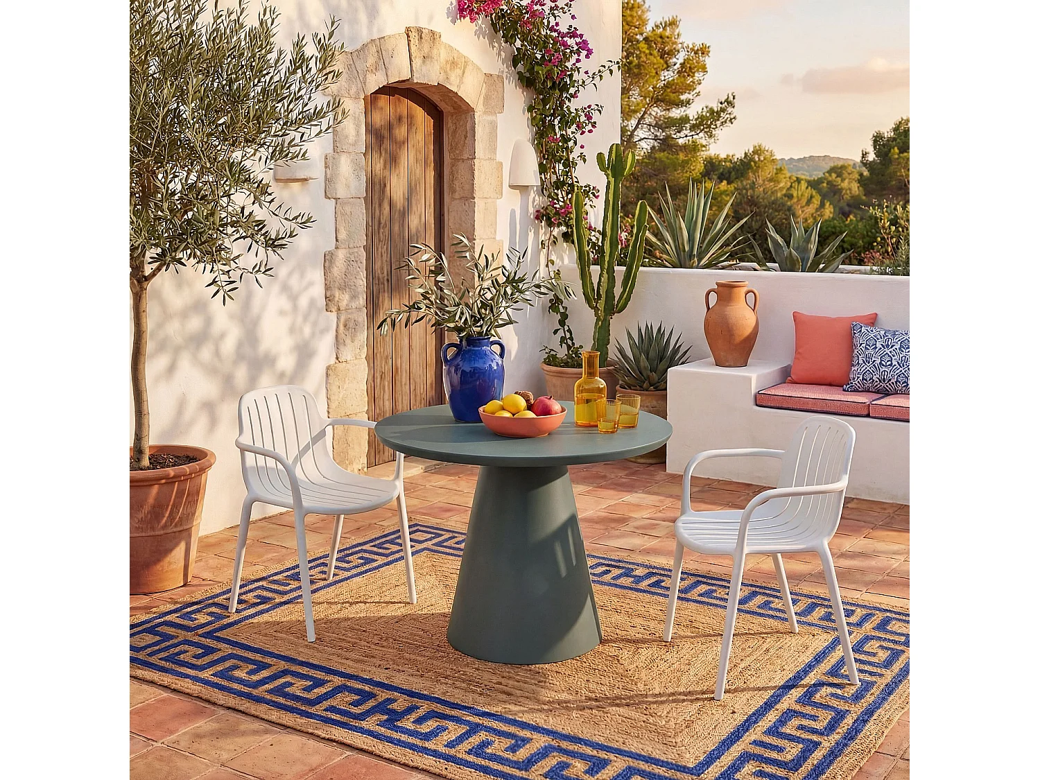 Lot de 2 chaises de jardin en polypropylène avec accoudoirs - Blanc opalin