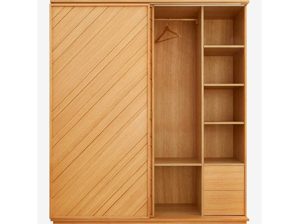 Habitat - Armoire en chêne - Design by Hélèna Pille - Madeleine