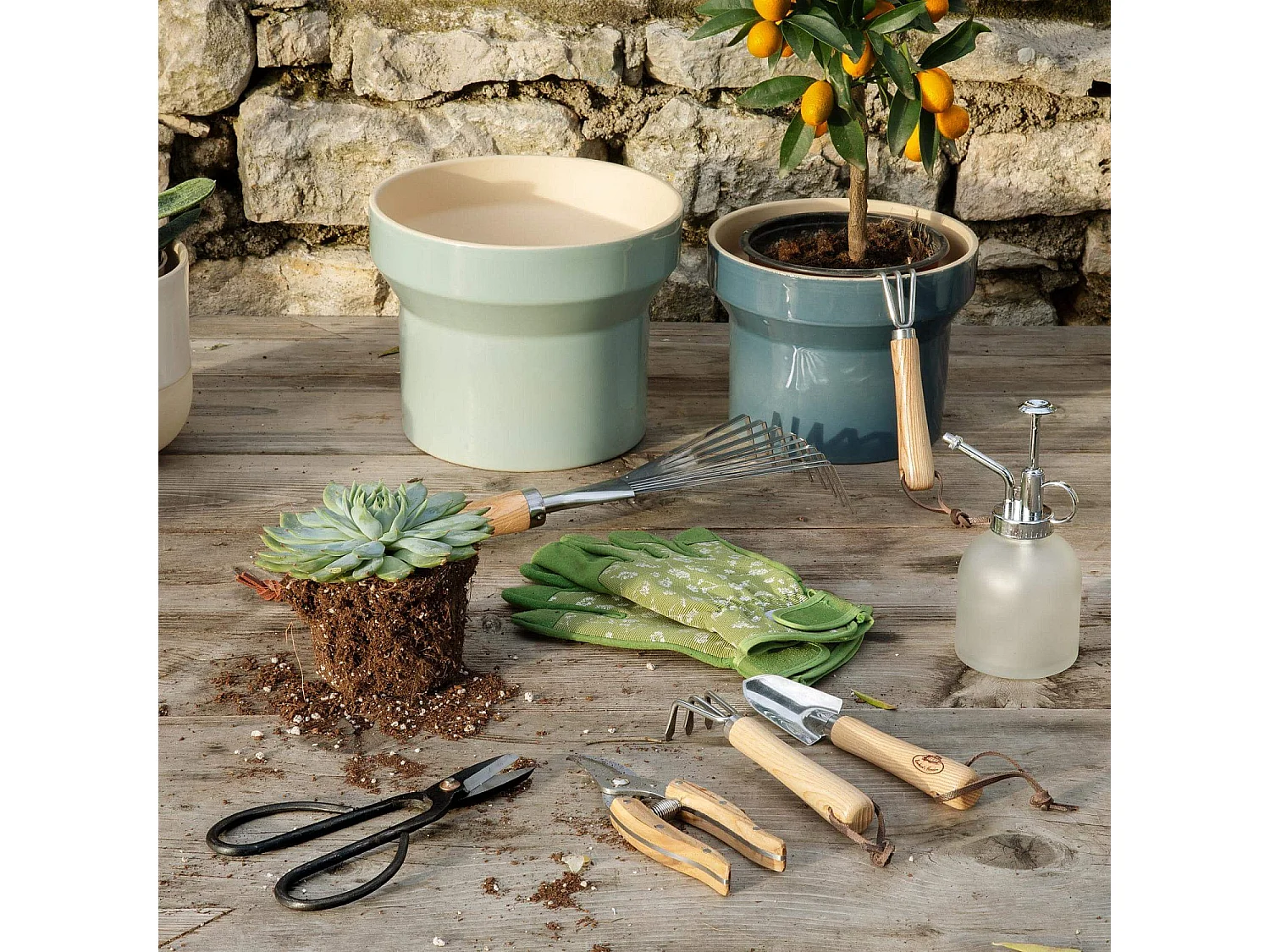 Râteau à feuilles en acier inoxydable et frêne