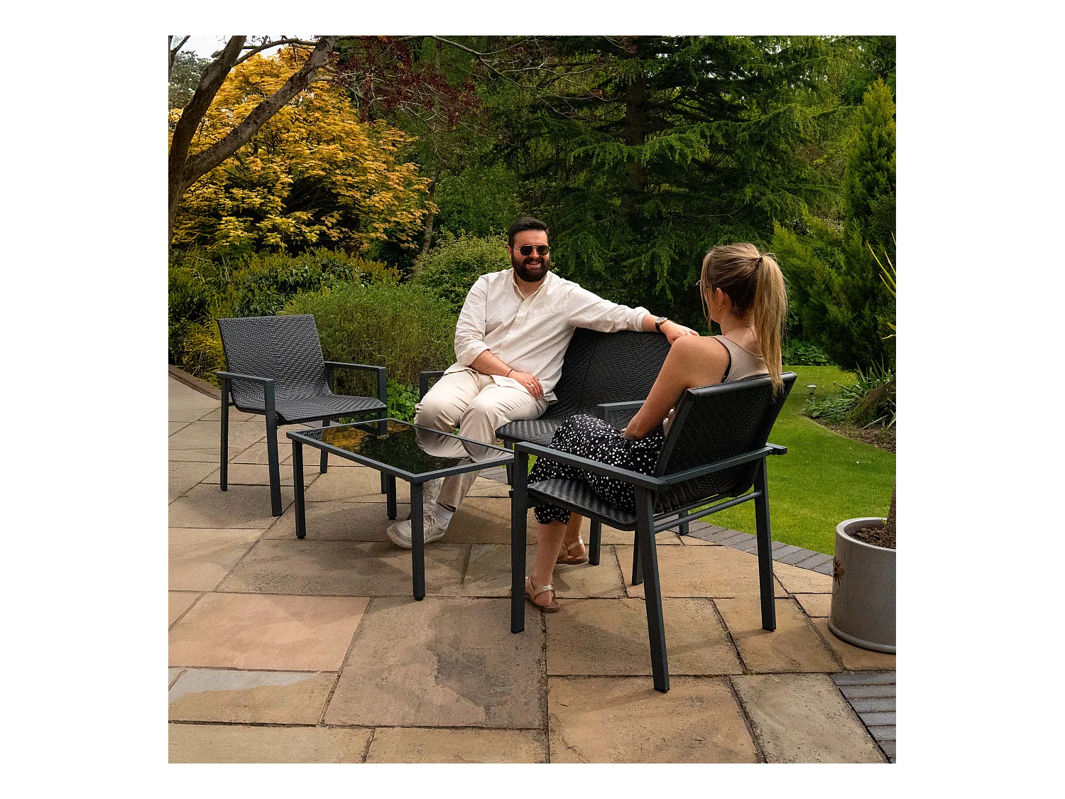 Zestaw mebli ogrodowych z rattanu - czarny