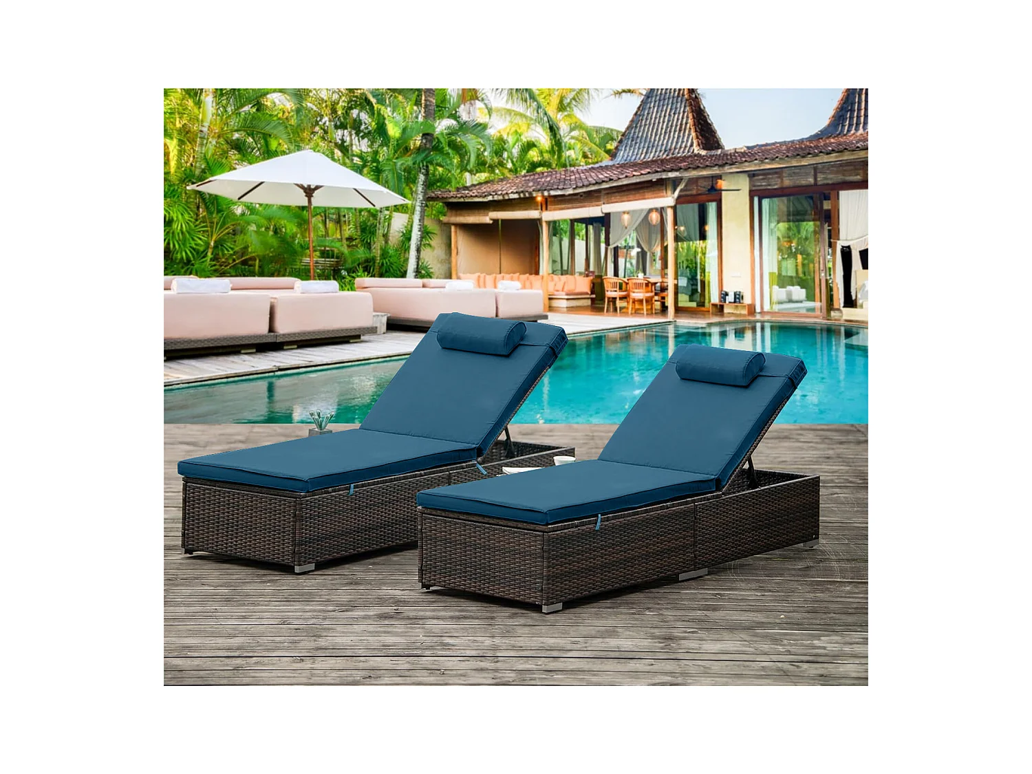 Lot de 2 transats coussins bleus foncé en résine tressée avec tablette latérale PUNTA CANA