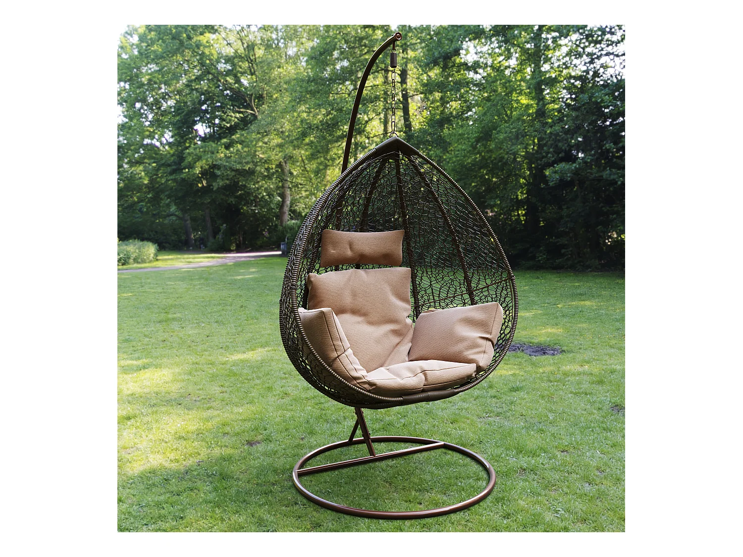 Sedia A Dondolo Poltrona Sospesa Pensile In Poly Rattan marrone Design Ovetto Per Interno Esterno Giardino Terrazzo Autoportante