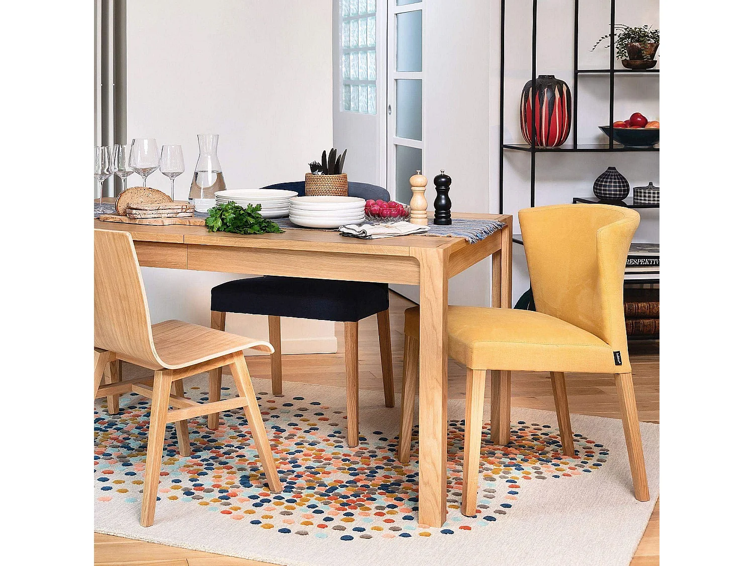 Habitat - Lot de 2 chaises en tissu - Jaune - Pieds chêne - Valentina