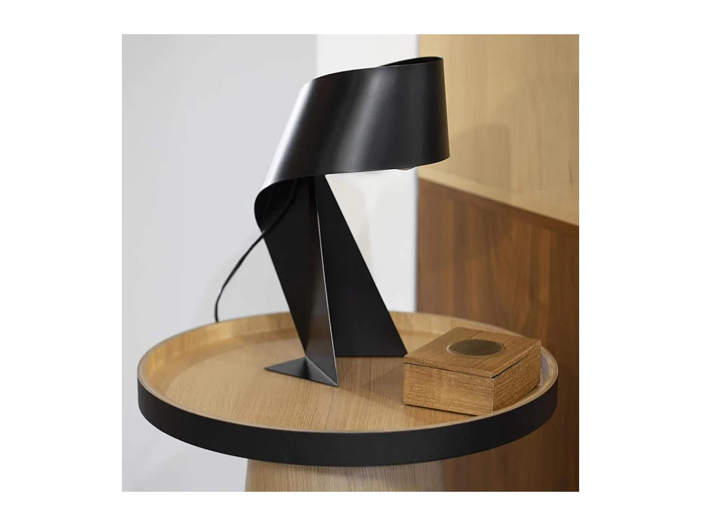 Habitat - Lampe de table en métal - 35 cm - Noir - Design by Claire Norcross - Ribbon