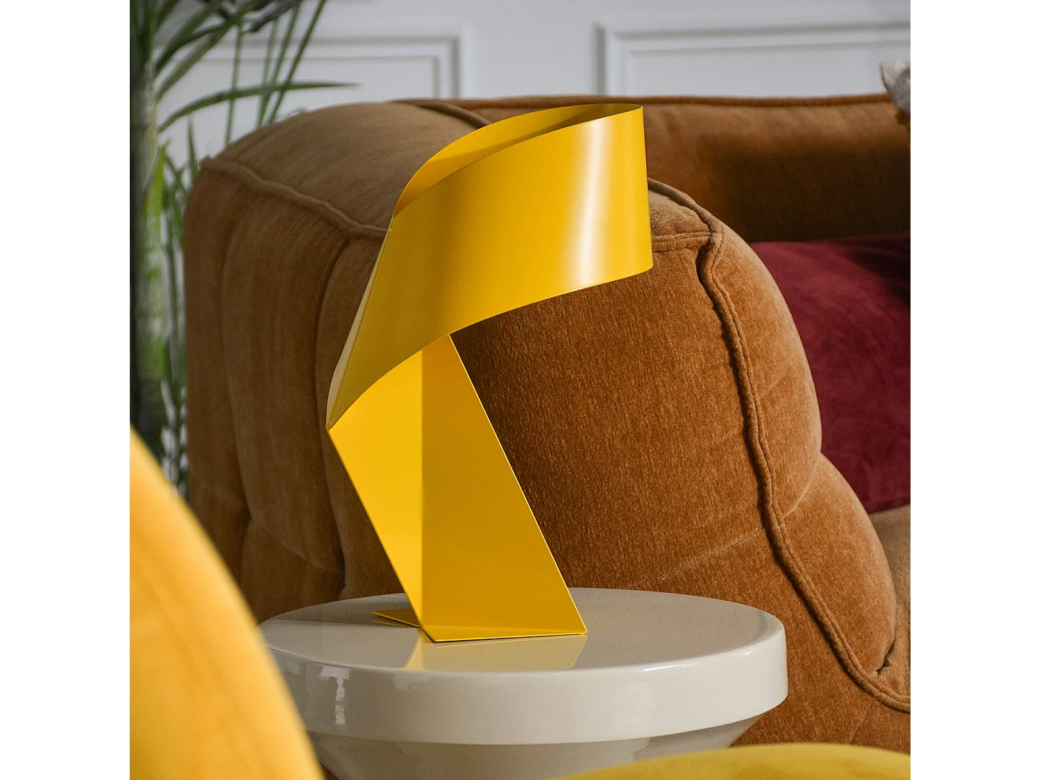 Habitat - Édition limitée - Lampe de table en métal - 35 cm - Jaune Soleil - Design by Claire Norcross - Ribbon