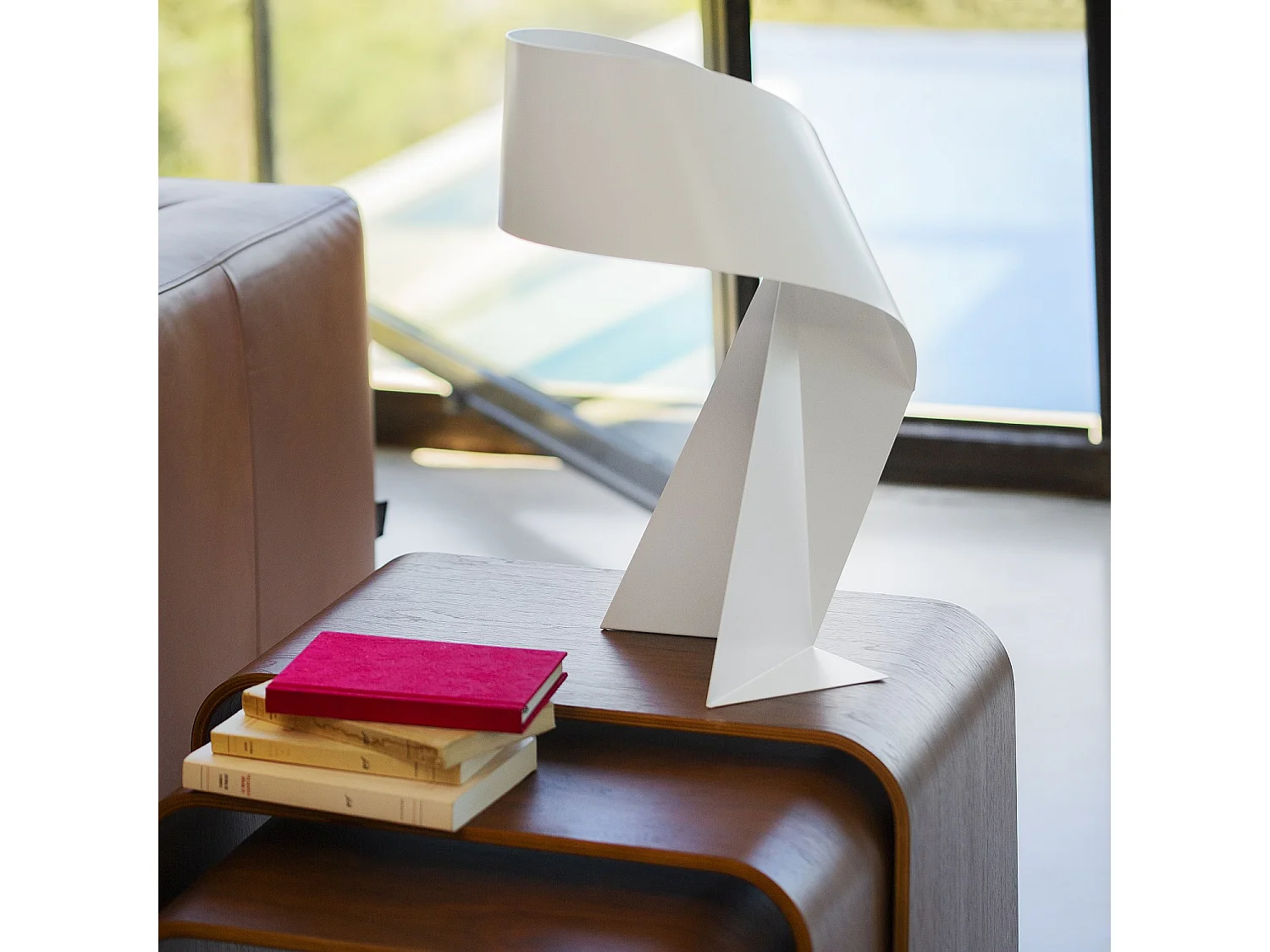 Habitat - Lampe de table en métal - 50 cm - Blanc - Design by Claire Norcross - Ribbon