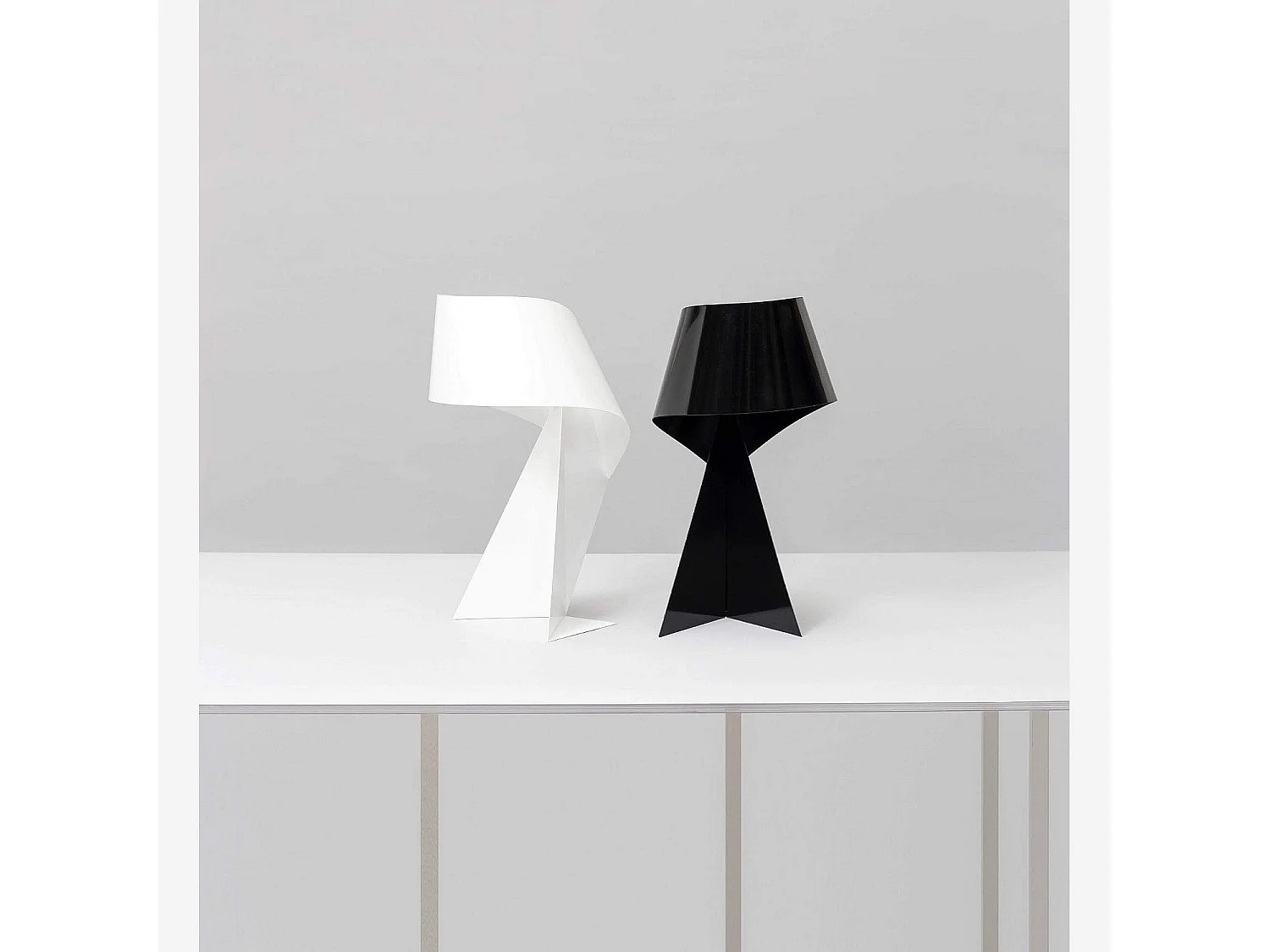 Habitat - Lampe de table en métal - 35 cm - Blanc - Design by Claire Norcross - Ribbon
