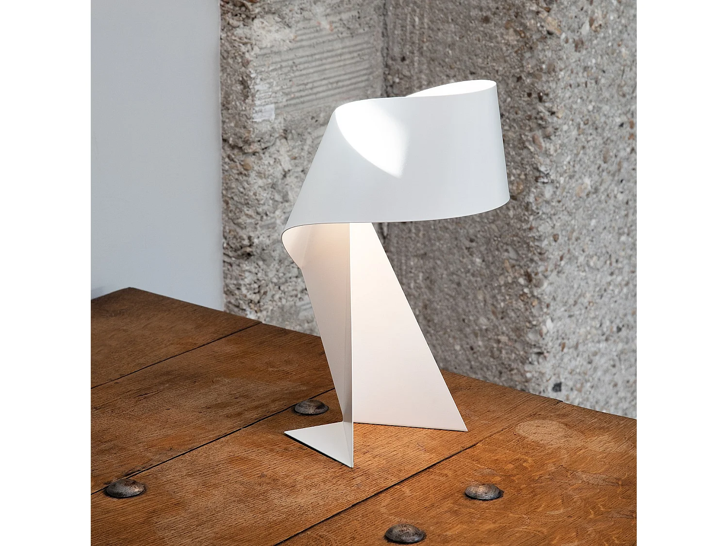 Habitat - Lampe de table en métal - 35 cm - Blanc - Design by Claire Norcross - Ribbon