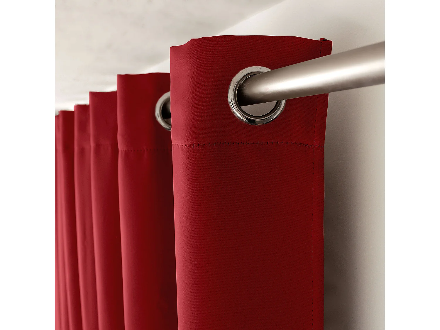 Set van 2 verduisterende gordijnen met zeilringen, rood, 140x180cm, 100% polyester, Reglisse collectie