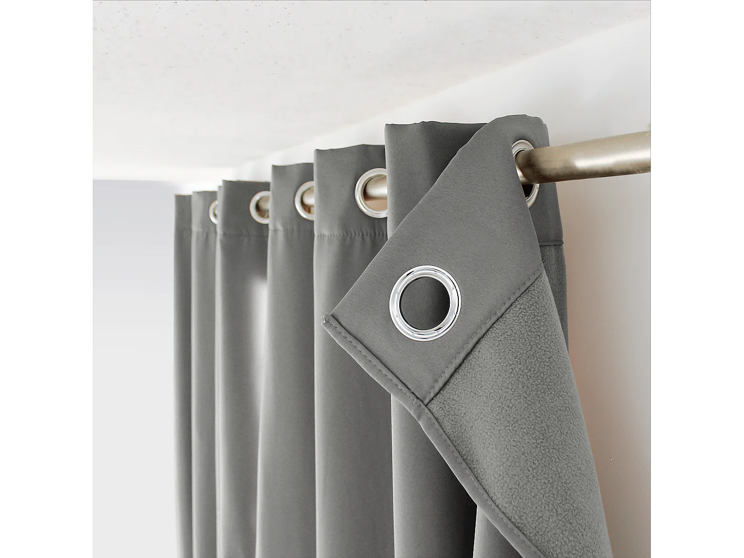 Lot de 2 rideaux thermique avec oeillets, gris clair, 135x180cm, 100% polyester, collection Glacier