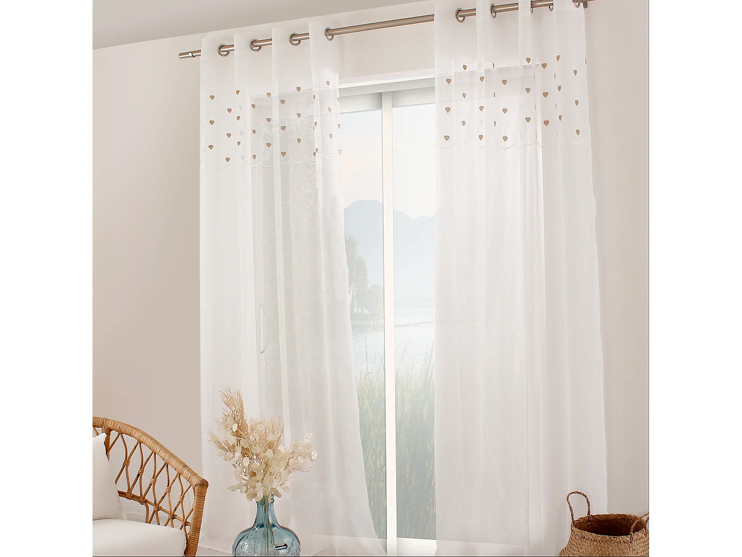 Set van 2 witte kaasdoek gordijnen, geborduurde beige harten, 140x240cm, Cœur collectie