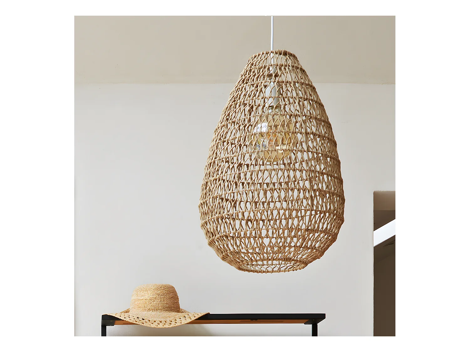 Lampe suspendue, Suspension luminaire coloris beige et fer blanc - D.  37,5  x H. 55 cm