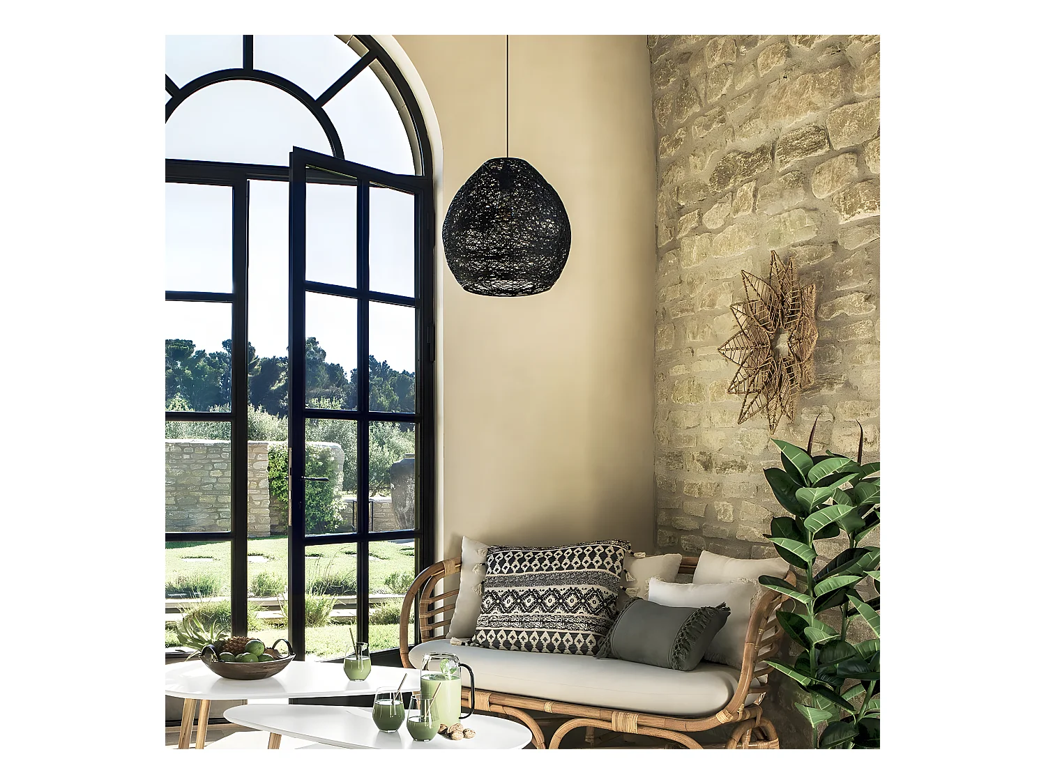 Suspension en papier coloris noir - D. 34 x H. 35 cm