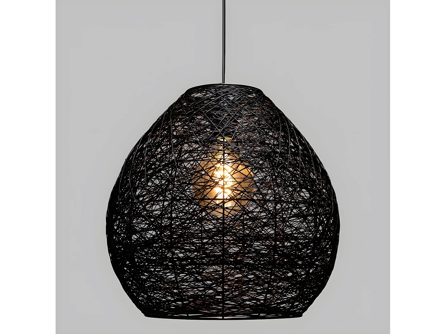 Suspension en papier coloris noir - D. 34 x H. 35 cm